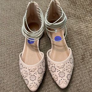 *NWOT* Blush Sugar flats